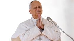 Bereits am 20. Oktober hatte Leo XIV. erstmals im Vatikan eine Gruppe von Missbrauchsopfern ...