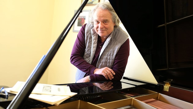 Johannes Brummer, der mit Wissen, Können und Leidenschaft für die Musik und die Musikszene aktiv ...