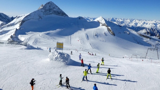 Am Hintertuxer Gletscher kam es zum Skiunfall.