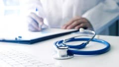 Österreicherinnen und Österreicher haben im OECD-Schnitt pro Kopf hohe Gesundheitsausgaben ...