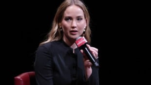 Jennifer Lawrence ist ein großer Fan der Kardashians, eine der Schwestern geht ihr aber sehr auf ...