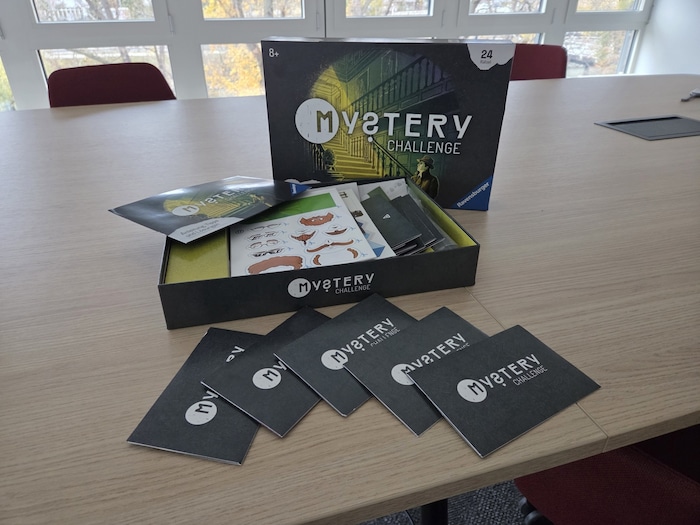 24 Rätsel warten darauf, – richtig – gelöst zu werden.