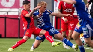 Die Entwicklung von Hartberg-Linksverteidiger Max Hennig wird bei Bayern München intensiv ...