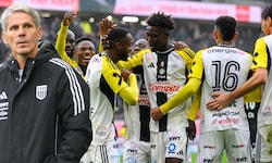Die Linzer feiern gegen Altach einen 1:0-Heimsieg.