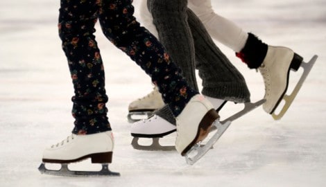 Ob kunstvoll oder einfach zum Vergnügen: Eislaufen ist und bleibt ein beliebter Wintersport in ...