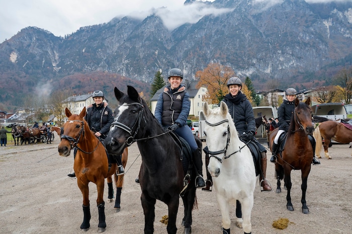 Gut gelaunt: die Mädls vom Grubergut