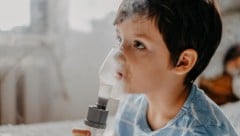 Zu den Symptomen von Long Covid zählen unter anderem Kurzatmitgkeit, chronische Müdigkeit, ...