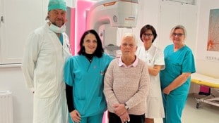 Helene P. mit dem Team der Klinik Hietzing