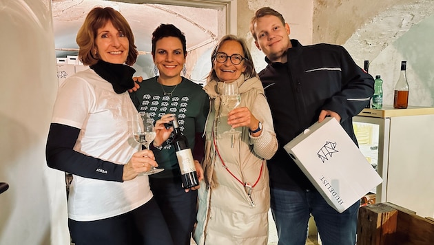 Sissi und Tobias Hudelist (re.) sorgten sich beim Tag der offenen Kellertür am Samstag um ihre ...