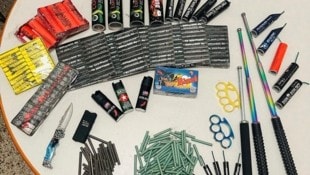 Die Jugendlichen hatten 289e Pyrotechnikgegenstände bei sich.