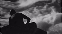 In einer nächtlichen Geheimaktion zeigten die Surfer der noch ratlosen Stadt, wie man die ...