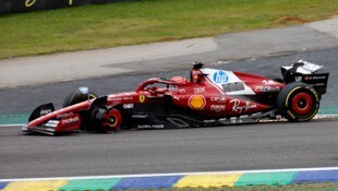 Der beschädigte Bolide von Charles Leclerc