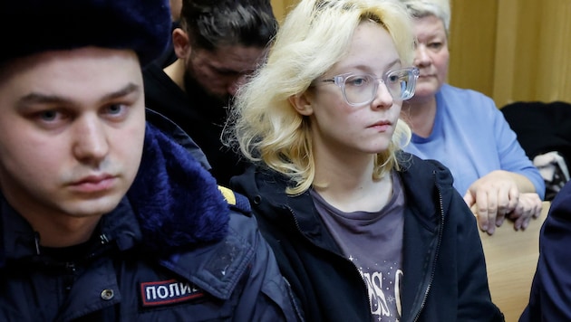 Diana Loginows Anti-Putin-Song ging viral – nun hat die junge Frau Ärger mit der russischen ...