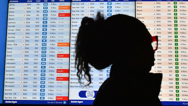 Die zahlreichen Flugstreichungen nehmen ein immer größeres Ausmaß an – und das just vor einer ...