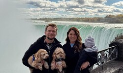Thommy Ten und Amélie van Tass genießen die Familienzeit an den Niagarafällen