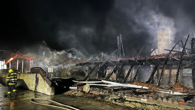 Drei Bauernhöfe sind im Rennweger Ortsteil Oberdorf niedergebrannt. 
