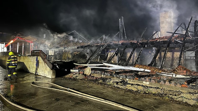Drei Bauernhöfe sind im Rennweger Ortsteil Oberdorf niedergebrannt.