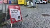 Auf dieser Fläche in Salzburg-Lehen wird für Befahren und Parken abkassiert.