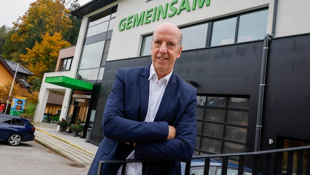 Plainfelds Bürgermeister Wolfgang Ganzenhuber ist stolz darauf, dass die Gemeinde energieautark ...