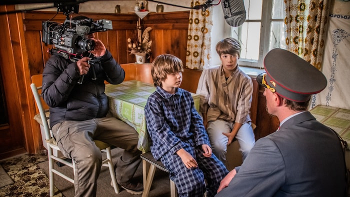 Zwei Buben überlebten das Massaker, sie schliefen in ihren Zimmern. ServusTV stellte die ...