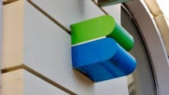 Nach den getätigten Überweisungen folgte die kuriose Forderung des Betrügers (Symbolbild).