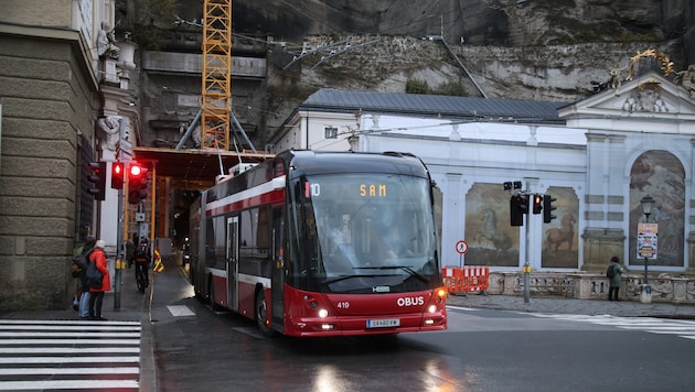 Von Mitte September bis Anfang April können keine Obusse durchs Neutor fahren.