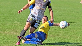 Weitensfeld und Adrian Schindler (li.) krönen sich zum Herbstmeister