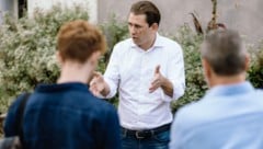 Kurz führte auch die „Krone“ durch sein Reich in Tel Aviv. Der hemdsärmelige Ex-Politiker ist in ...