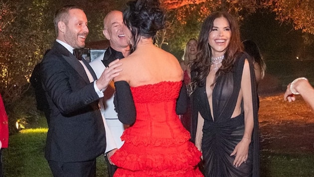 Kris Jenner feierte ihren Geburtstag im Stile von James Bond – und Lauren Sánchez war der ...
