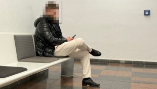 Der Angeklagte wartete auf das Urteil