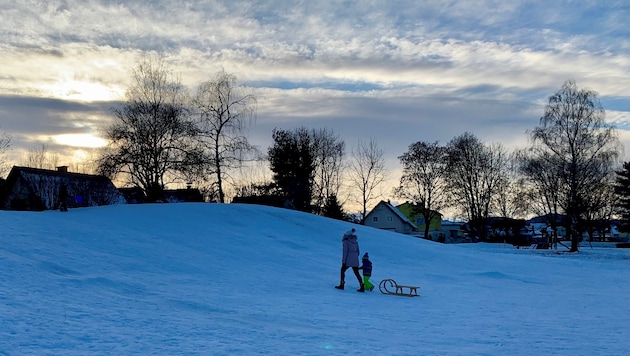 Seit Jahren spielen und rodeln Kinder mit und ohne Eltern auf dem beliebten Areal. Nun hat die ...