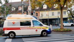 Eine 14-jährige Grazerin hat einen Böller entzündet und sich dabei an der Hand verletzt ...