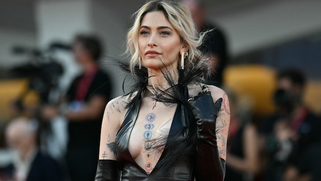 Paris Jackson sorgt mit ihrer neuesten Enthüllung für Entsetzen: Ein Loch in ihrer Nase erinnert ...