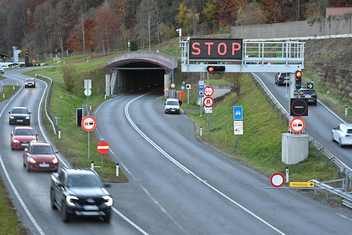 Der Schmitteltunnel muss wegen Sanierungsmaßnahmen immer wieder gesperrt werden.