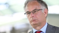 Finanzminister Markus Marterbauer (SPÖ) hat wenig zu lachen.