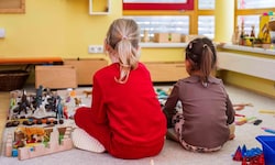Tageseltern erhalten den Mindestlohntarif, mit rund 2800 Euro brutto bei ...