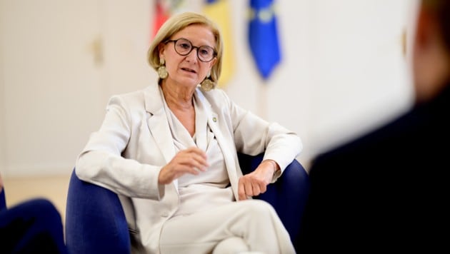 Die Landeshauptfrau spricht deutliche Worte.