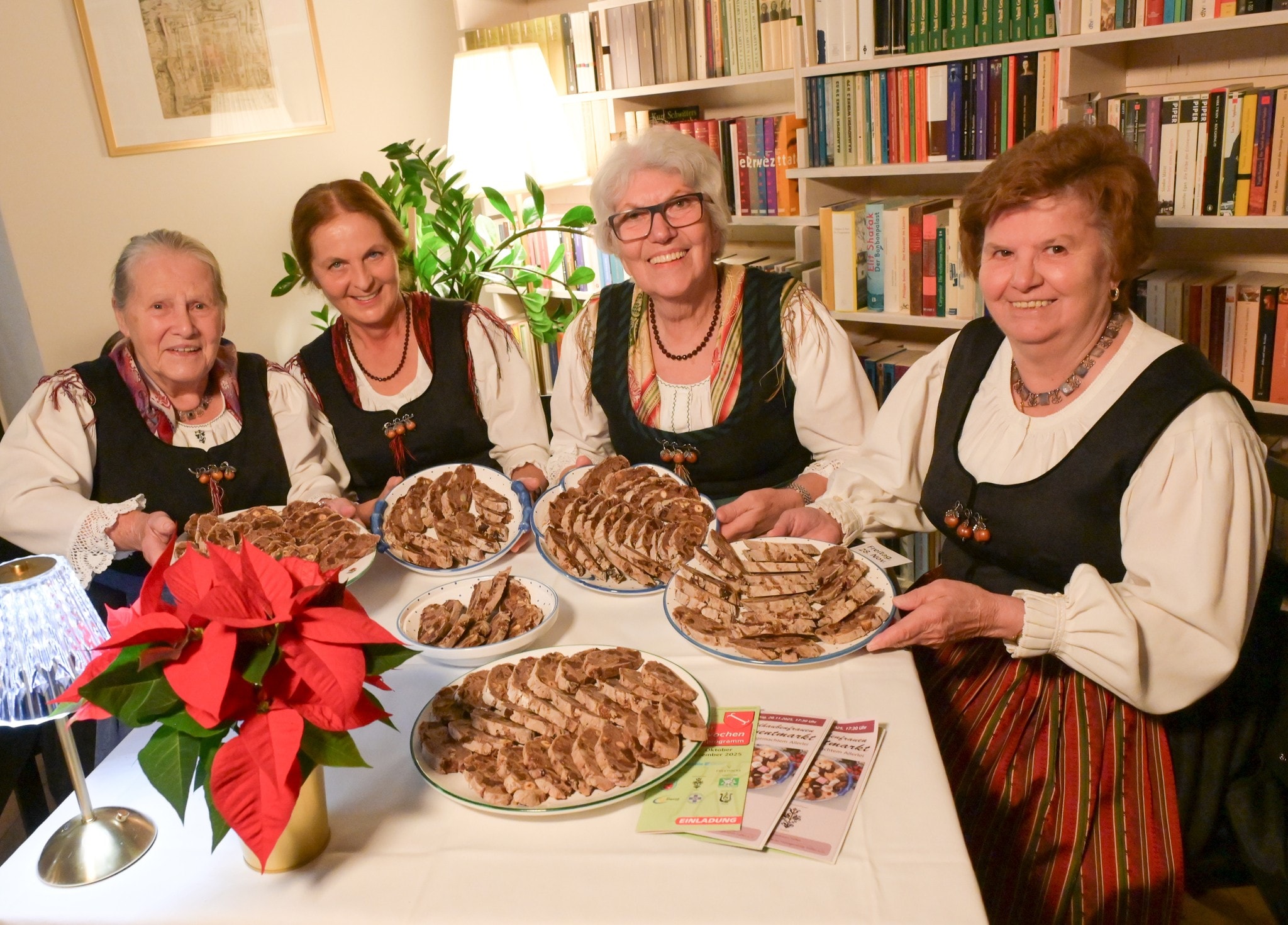 Das Kletzenbrot-Quartett: Goldhauben-Frauen Treffen mit ihren Köstlichkeiten.