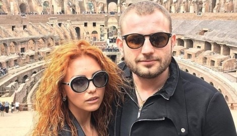 Die beiden hinterlassen zwei kleine Kinder, die jetzt bei den Großeltern leben.