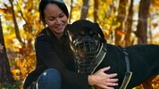 Katharina Gründl vom Aktiven Tierschutz mit Rottweilerdame „Liza“ (3), die einen Traumplatz ...