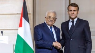 Von links: Palästinenserpräsident Mahmoud Abbas und Frankreichs Präsident Emmanuel Macron