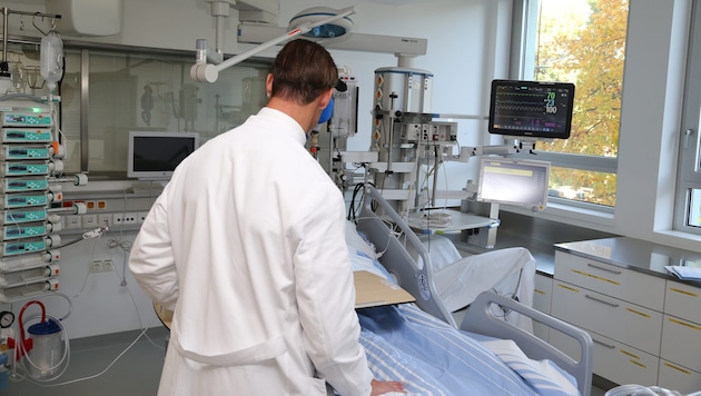 Blick in ein Unfallkrankenhaus (Symbolbild).