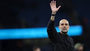 Pep Guardiola steht bis Sommer 2027 bei Manchester City unter Vertrag.