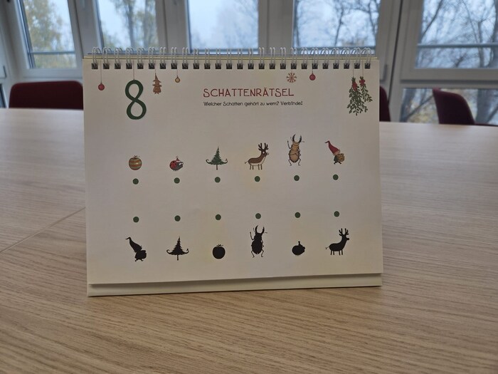 Jeden Tag gibt es Rätsel, Bastelideen oder Rezepte zu entdecken. Erhältlich bei Thalia.