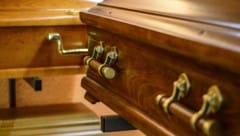 Sechs Personen stehen unter Verdacht, Leichen bestohlen zu haben. (Symboldbild)