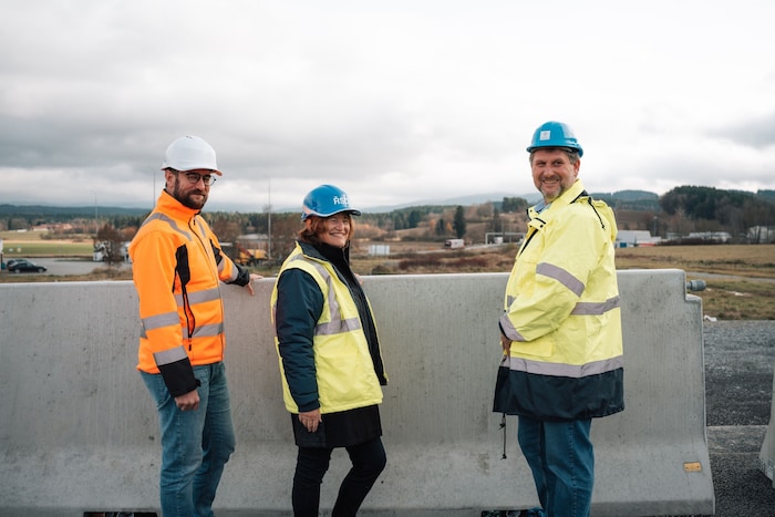 Vladimira Hruskova, Regionalmanagerin der tschechischen Autobahnen, und ihr Team sind stolz auf ...