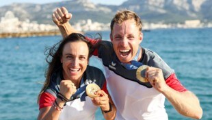 Lara Vadlau, die 2024 mit Lukas Mähr Olympia-Gold im Segeln gewann, ist schwer verletzt.