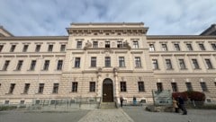 Das Mädchen muss sich am Landesgericht in Wels verantworten.