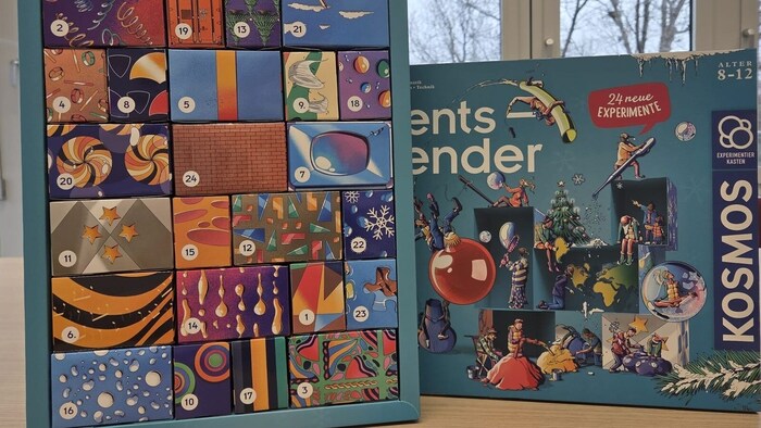 24 bunte Schachteln – 24 Experimente.