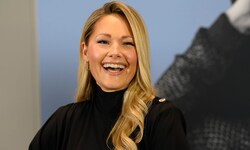 Entspannt, mit strahlendem Lachen und sehr gesprächig meldete sich Superstar Helene Fischer in ...